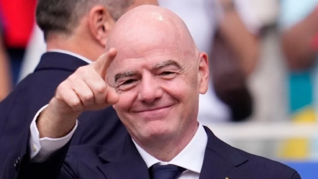 FIFA Başkanı Gianni Infantino'dan okuyanları şaşkına &ccedil;eviren s&ouml;zler!
