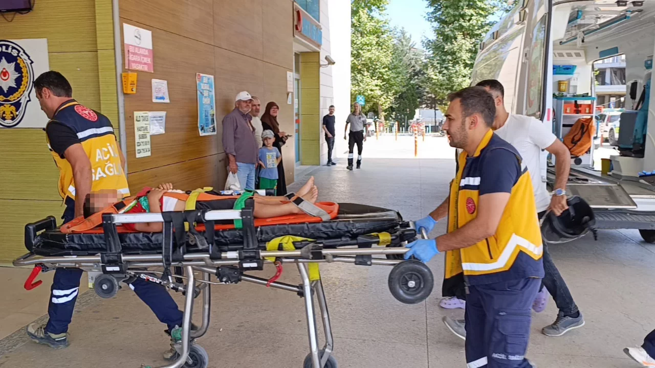 Bursa'da balkon faciası! Hastaneye kaldırıldı