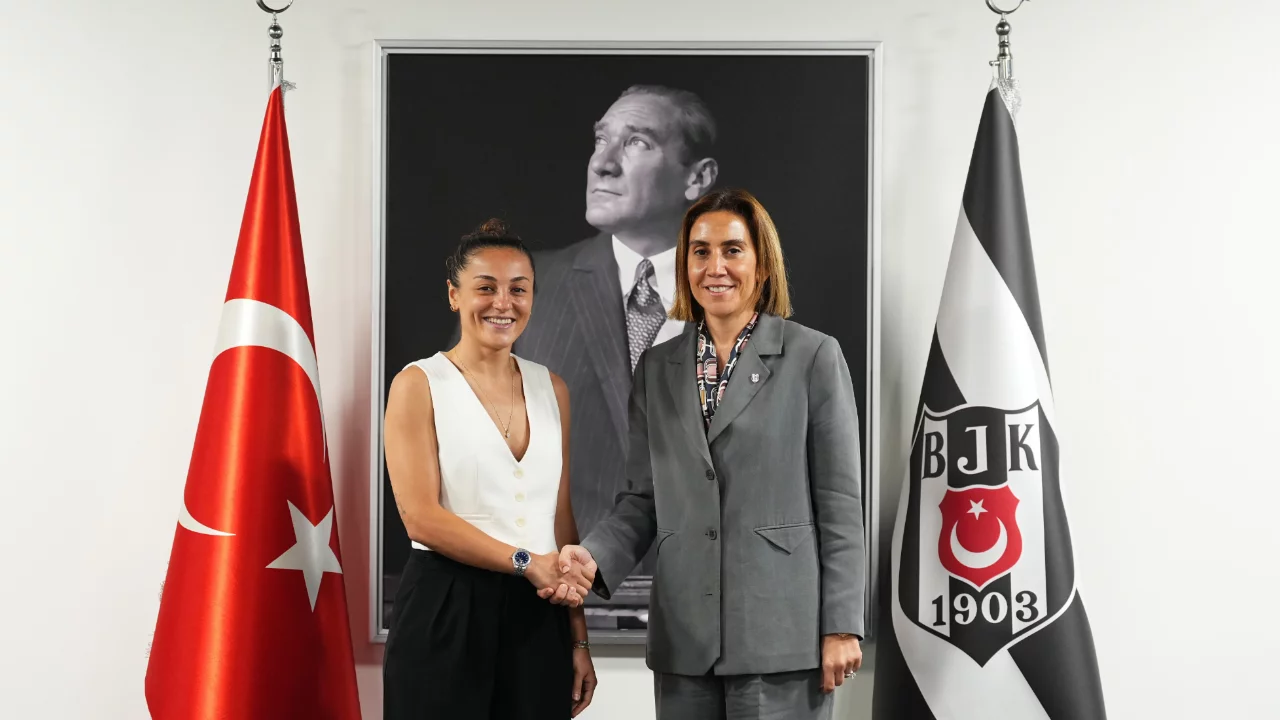 Beşiktaş Kadın Futbol Takımı, Didem Karagen&ccedil;'e emanet