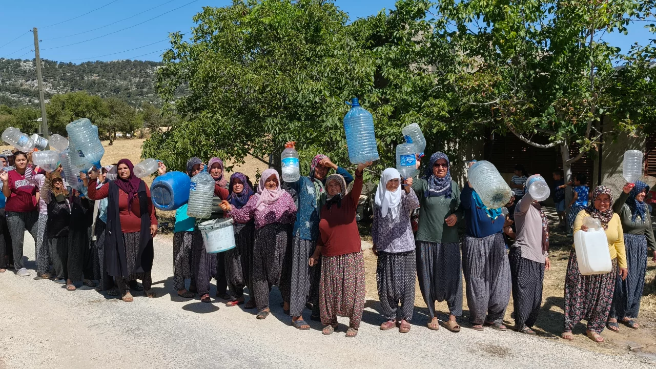 K&ouml;yl&uuml;ler musluklardan su akmayınca &ccedil;areyi b&ouml;yle buldular!