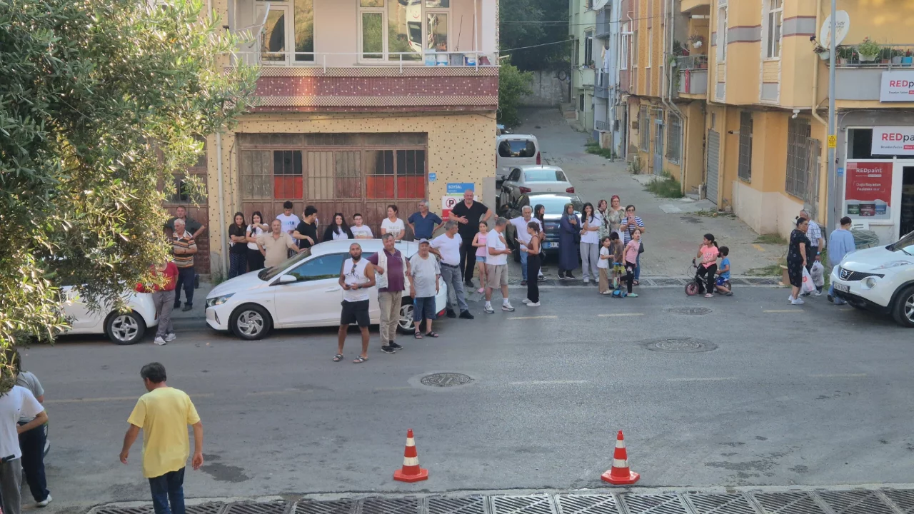 Mahalle sakinleri deprem oluyor sandı