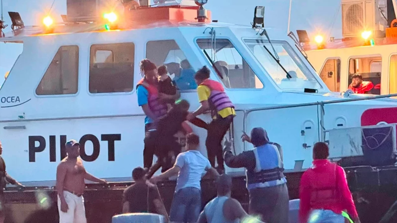 116 yolcuyu taşıyan feribot gece saatlerinde alabora oldu!