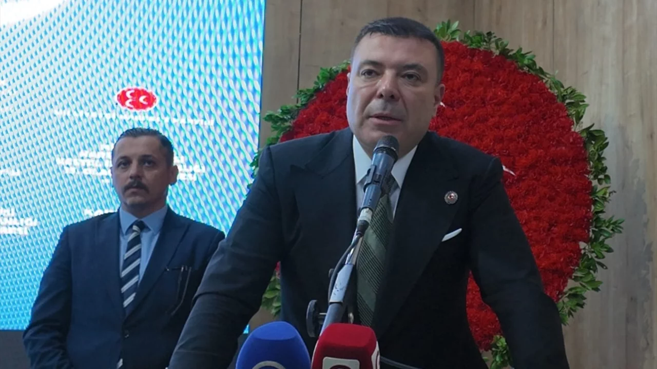 MHP Kestel kongresinde &Ouml;zg&uuml;r Bayraktar'dan dikkat &ccedil;eken mesajlar: "İstikbalimizin derdindeyiz"