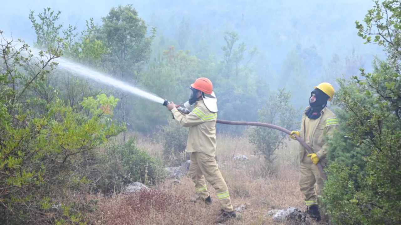 Antalya Akseki'de orman yangını alarmı: Ekipler havadan ve karadan seferber oldu