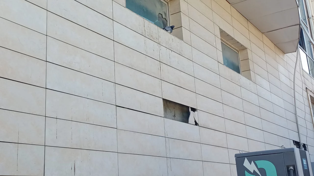 Bursa'da binlerce kişinin uğradığı AVM'de bakımsız g&ouml;r&uuml;nt&uuml;