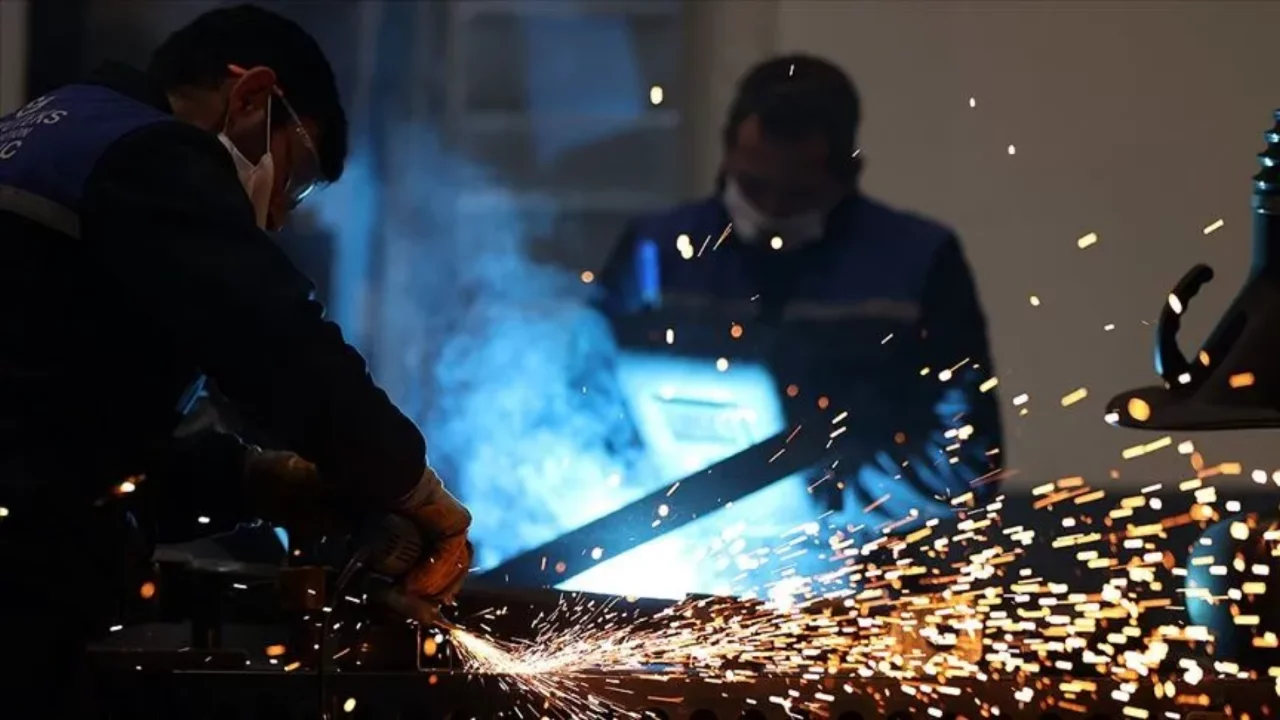 Bakan Işıkhan duyurdu: İmalat sekt&ouml;r&uuml;ne dev destek!