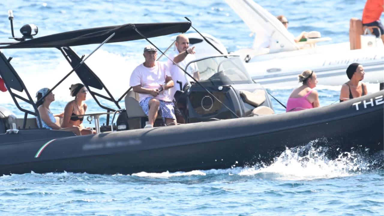 Fatih Terim Bodrum'da aile ve dostlarıyla tatilde! Koy turunda keyifli anlar