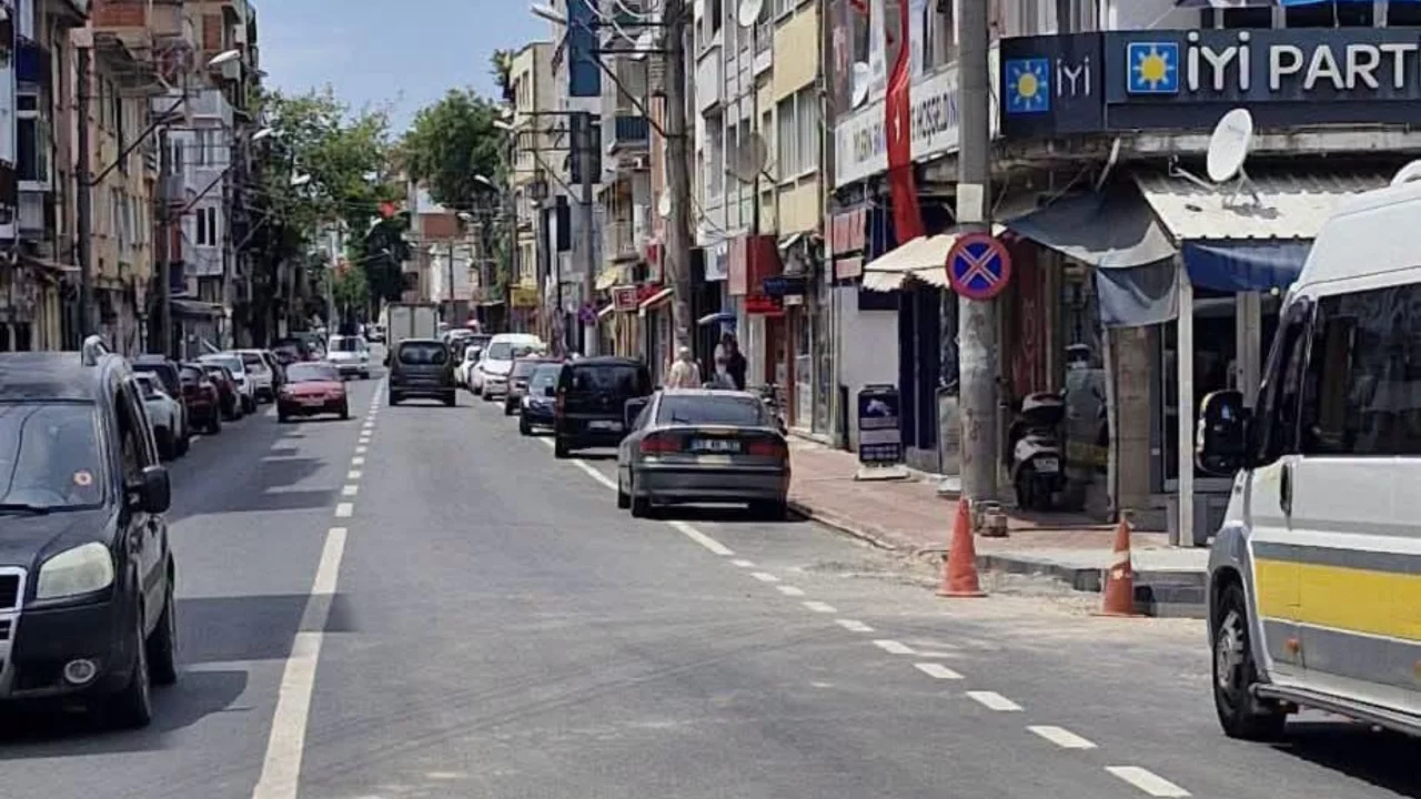 Bursa'da o caddeye ara&ccedil; park etmek yasaklandı!