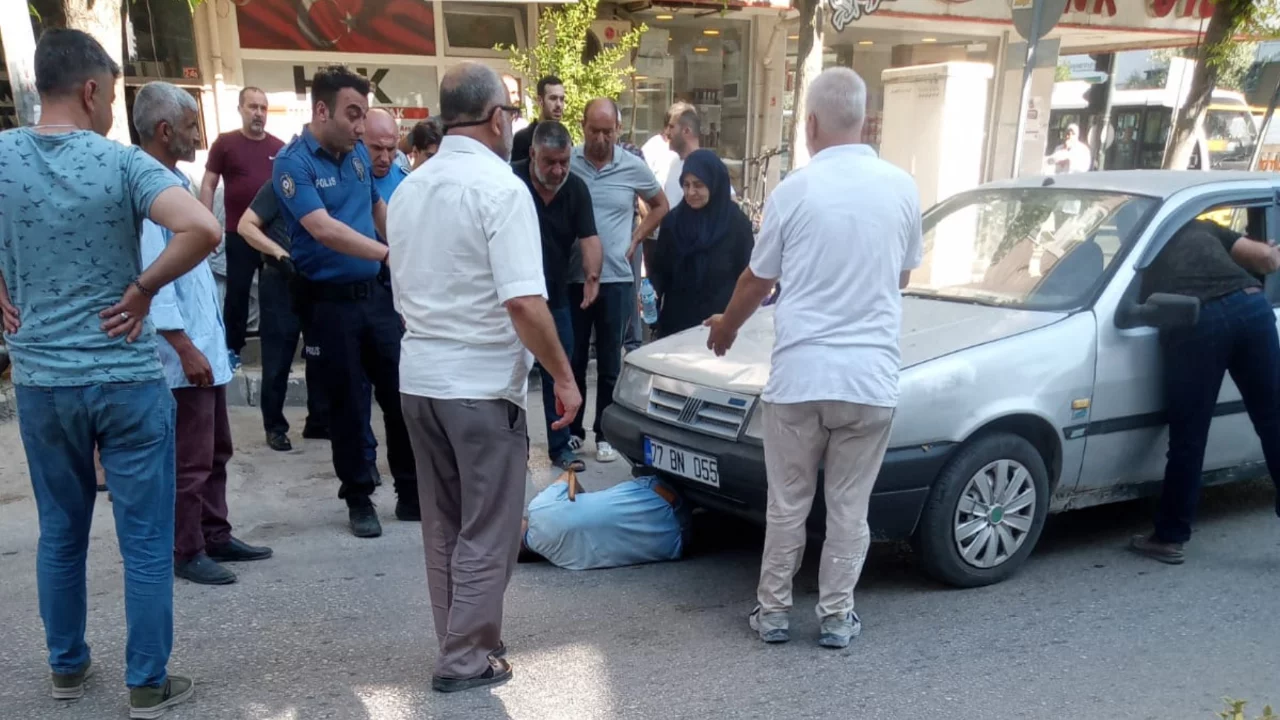Mustafakemalpaşa'da otomobilin &ccedil;arptığı yaya yaralandı