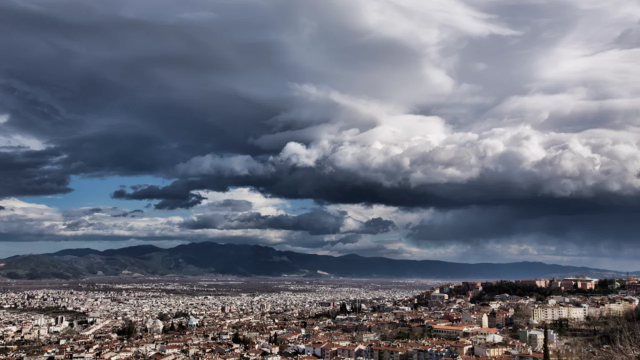 Bursa'da hava tersine d&ouml;n&uuml;yor! Meteoroloji tarih verdi...