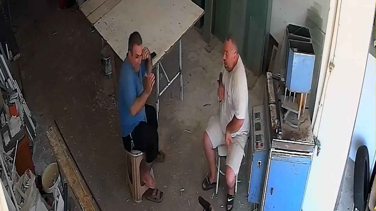 İş yerinde infaz girişimi! Usta kanlar i&ccedil;inde yere yığıldı...