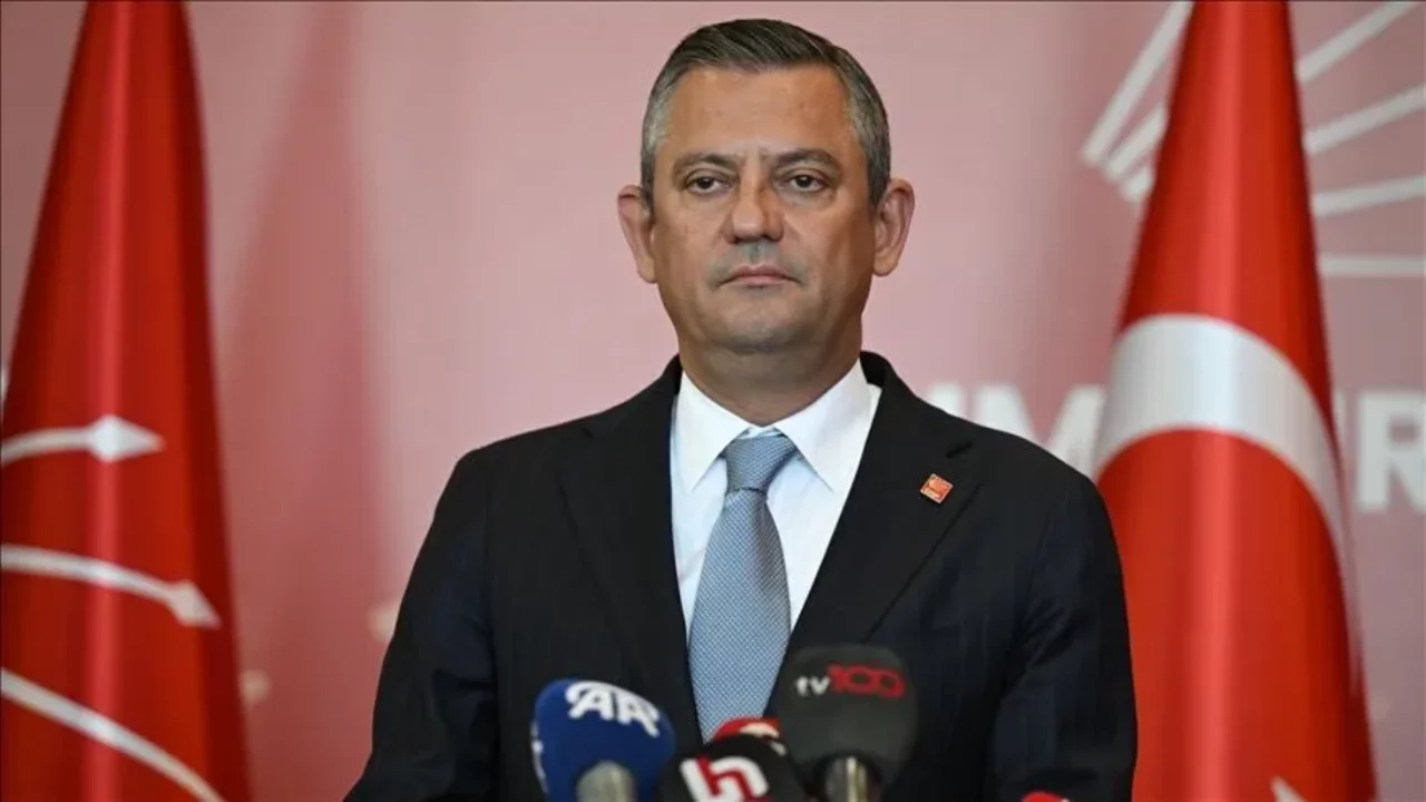 Özgür Özel'den Bilecik'te dikkat çeken mesajlar: CHP'de kongre süreci ve teşkilat vurgusu