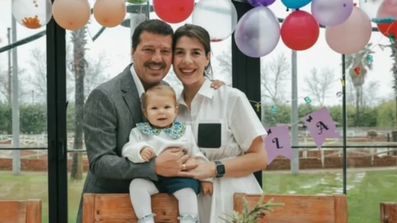 İlker Aksum'dan duygulandıran itiraf: "Keşke daha &ouml;nce baba olsaydım"