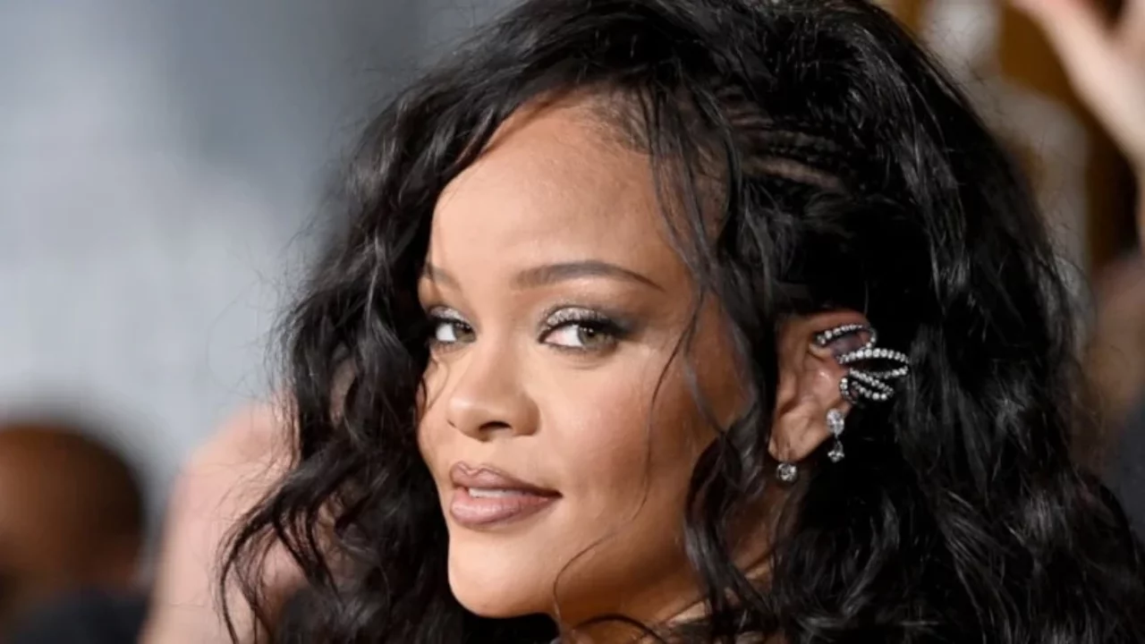 Rihanna'nın Ankara hamlesi sosyal medyada gündem oldu! Takip kararı heyecan yarattı