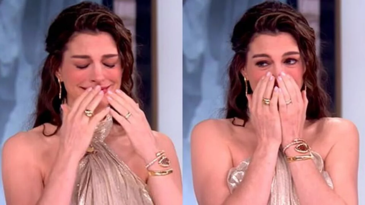 Anne Hathaway canlı yayında g&ouml;zyaşlarını tutamadı! Whoopi Goldberg'in s&ouml;zleri duygulandırdı