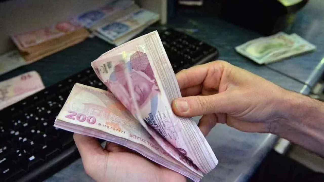 SGK'dan milyonları ilgilendiren emeklilik a&ccedil;ıklaması! Bu durumda malulen emeklilik hakkı verilmiyor