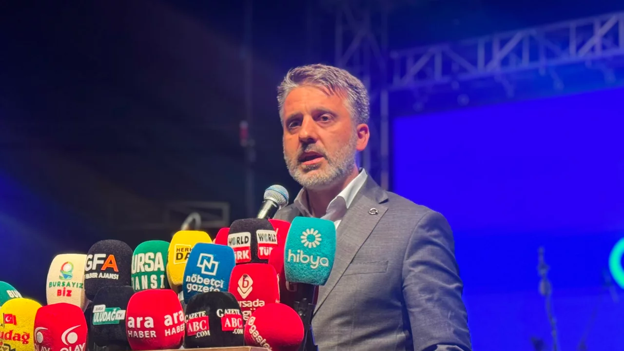 Bursa'nın k&ouml;kl&uuml; festivali a&ccedil;ılış konseriyle başladı!