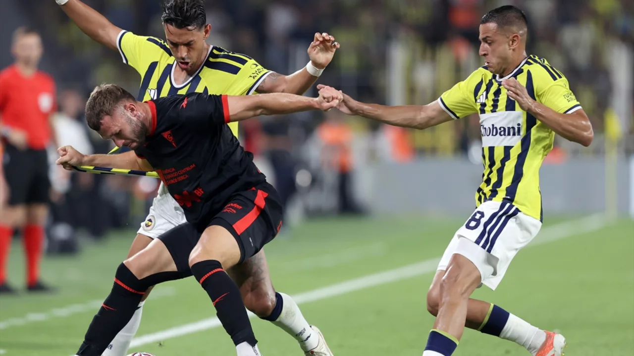 Fenerbah&ccedil;e yeni sezonu galibiyetle a&ccedil;tı! Avrupa yolunda kritik zafer...