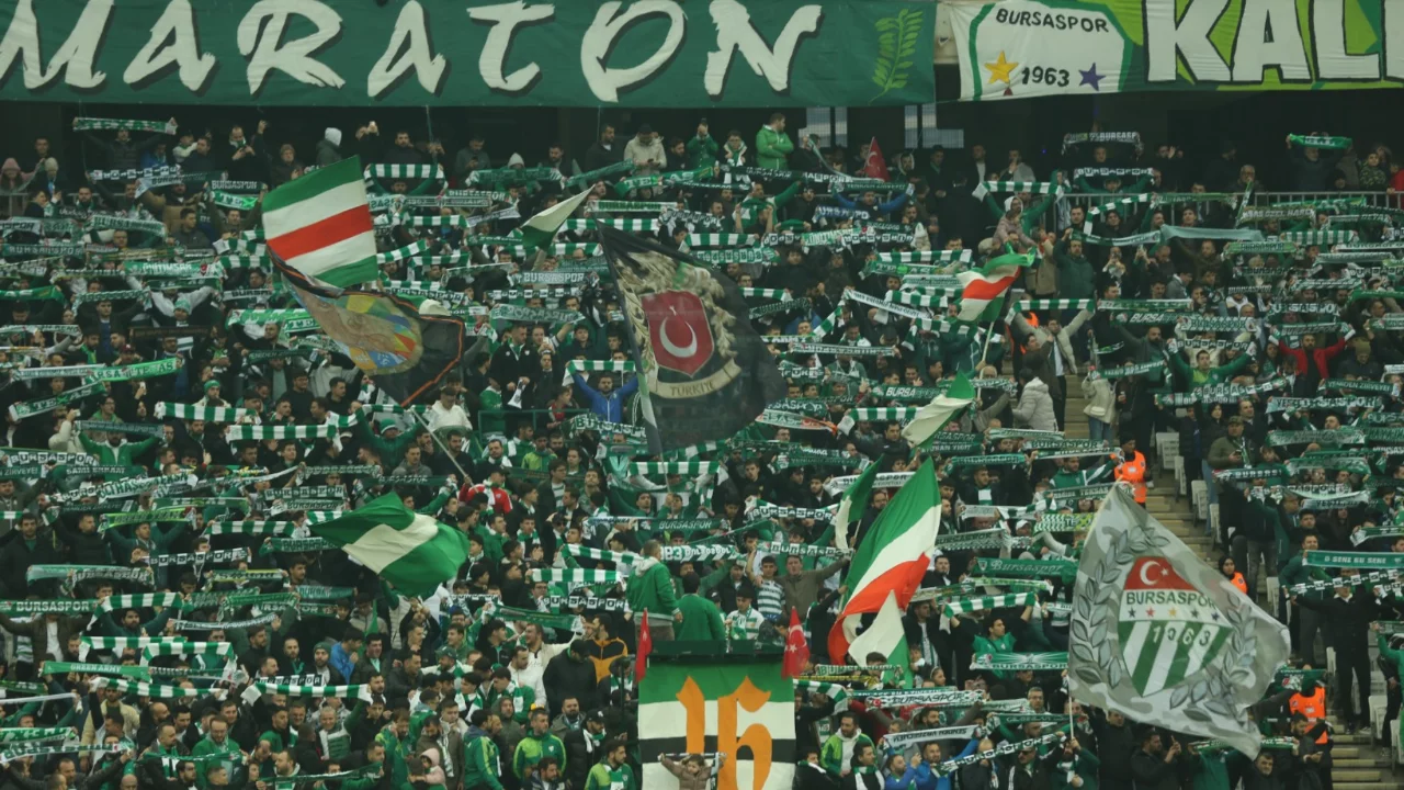 Bursaspor - Shakhtar ma&ccedil;ı biletleri satışa &ccedil;ıkıyor...