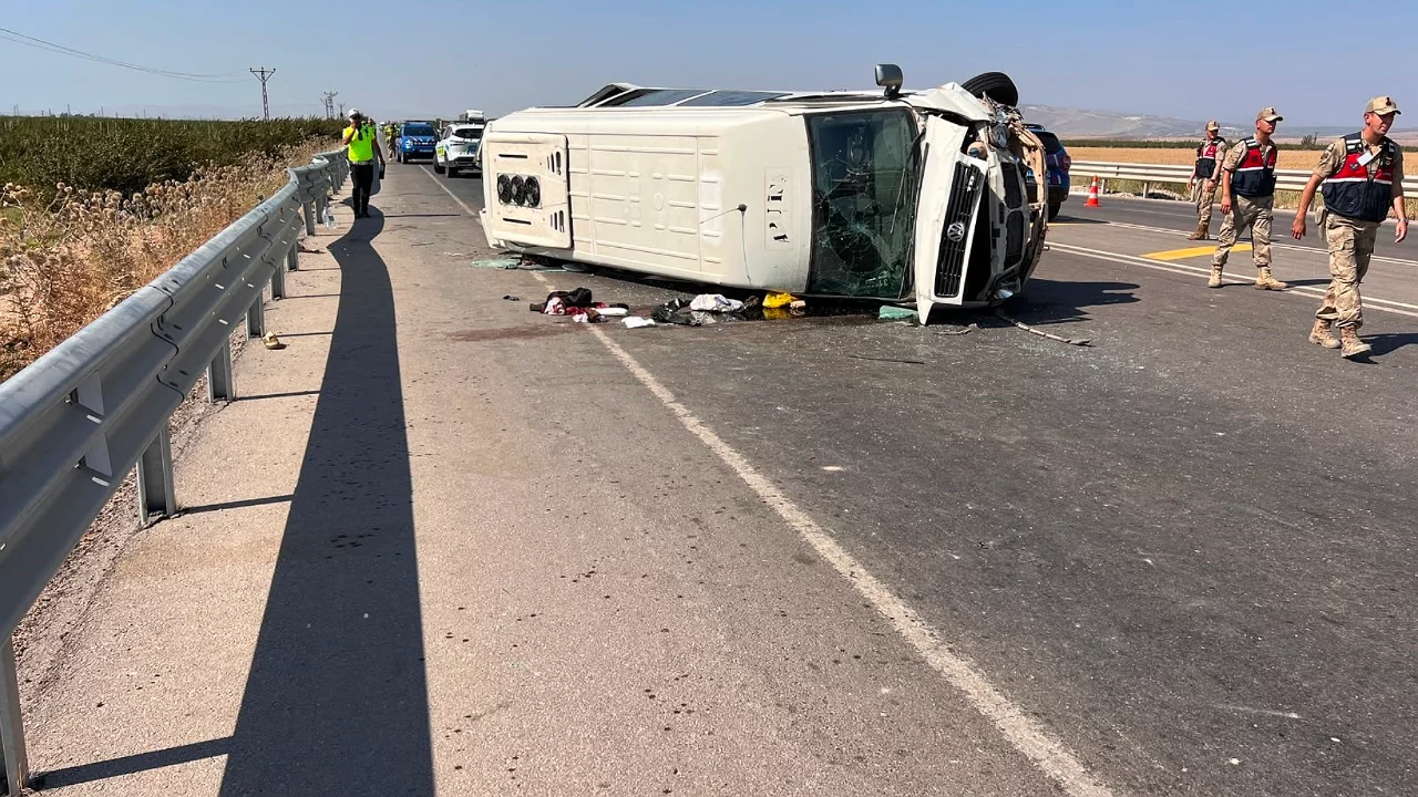 Trafik kazasında ağır yaralanan tarım iş&ccedil;isi hayatını kaybetti