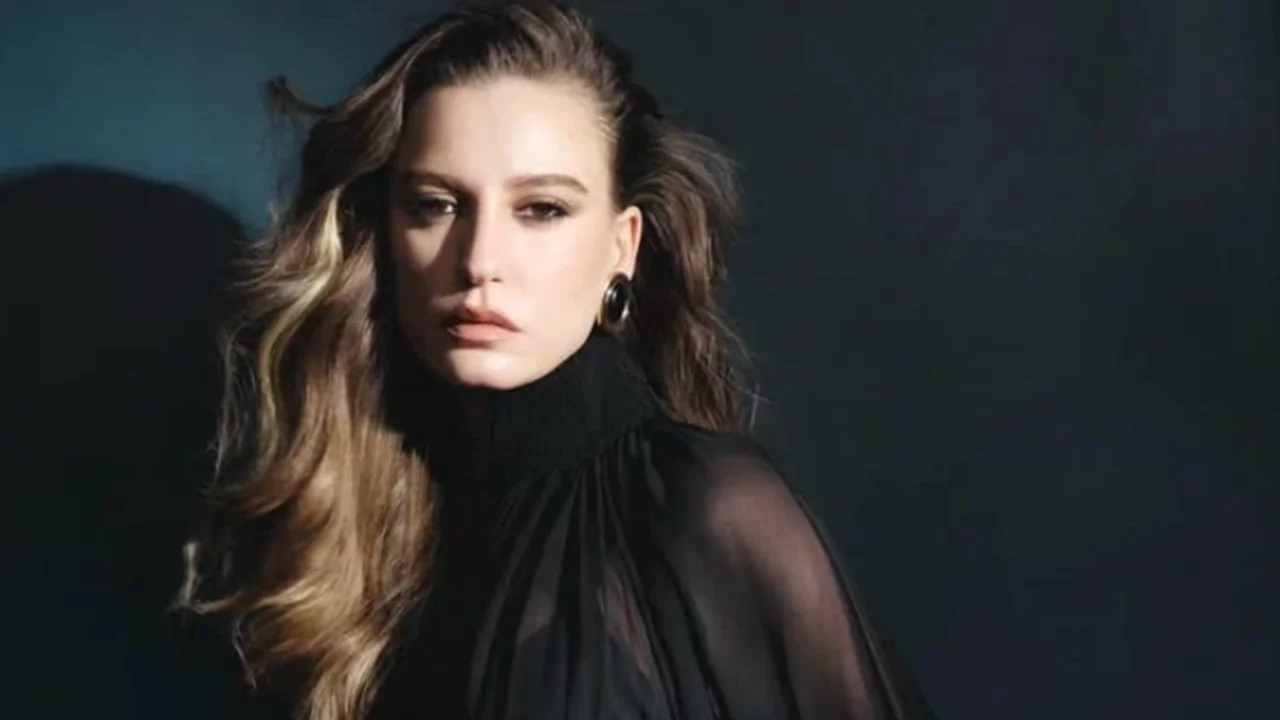 Serenay Sarıkaya'ya peş peşe sevindirici haberler! Yeni filmi &ouml;d&uuml;llendirildi, marka anlaşmaları uzatıldı