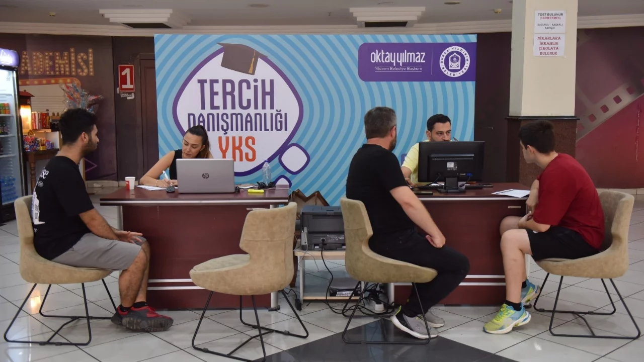 YKS tercih d&ouml;neminde &uuml;cretsiz destek! Yıldırım Belediyesi'nden &uuml;niversite adaylarına rehberlik hizmeti