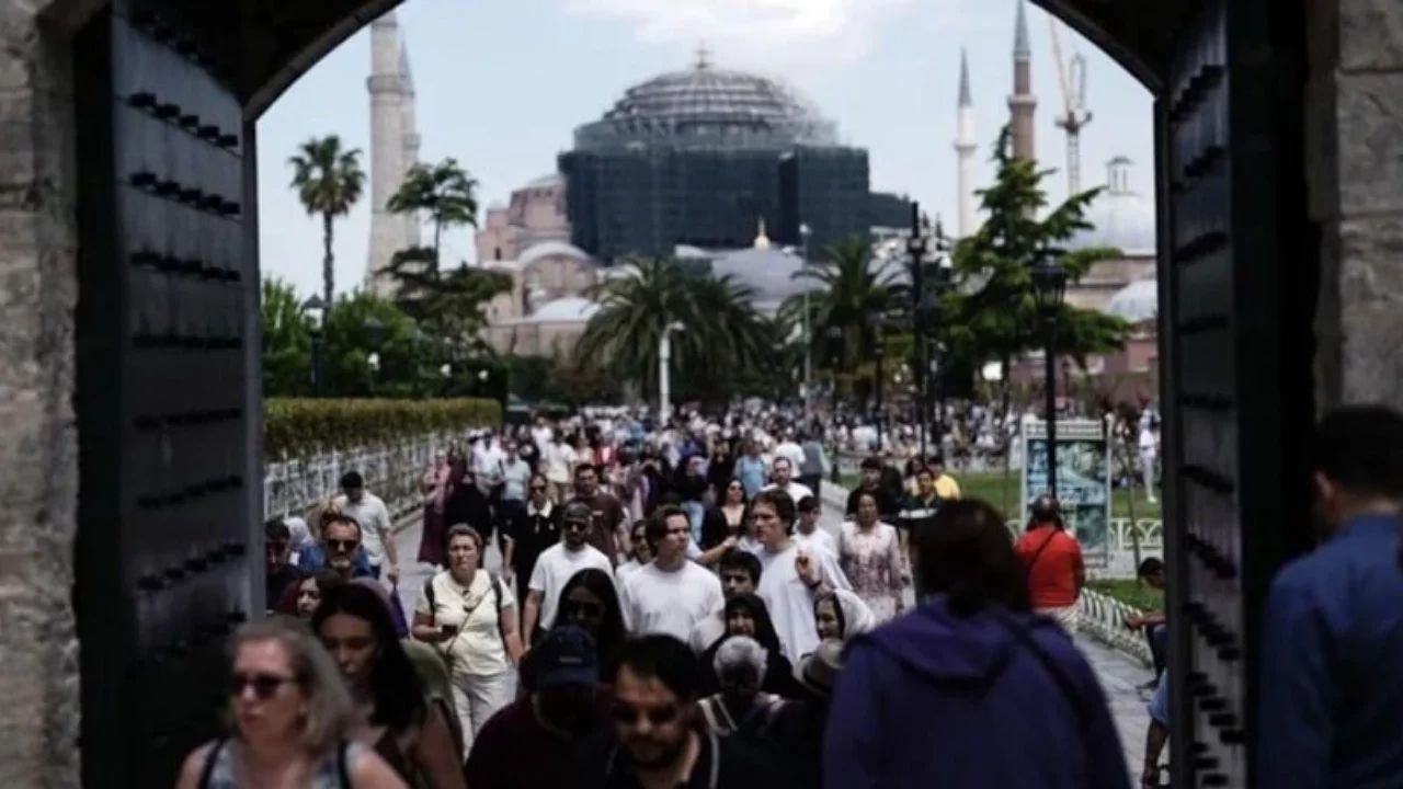 Yerli turistlerin harcaması 100 milyar lirayı aştı!