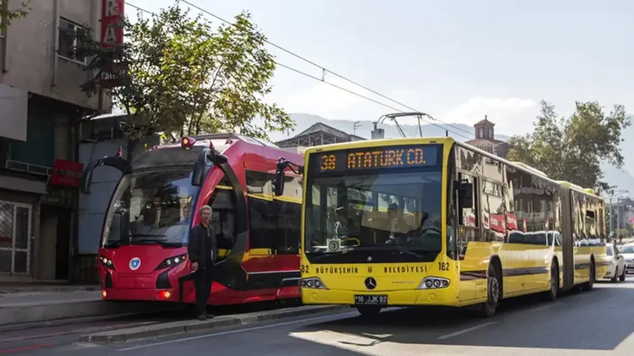 Bursa'da otob&uuml;se binenler dikkat! &Ccedil;ok sayıda hattın g&uuml;zergahı değişti