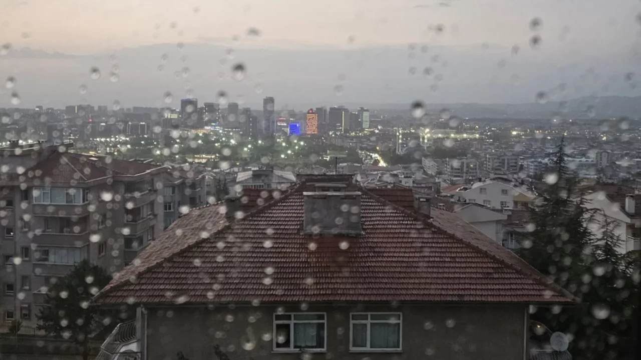Bursa serinledi! Yağış etkisini g&ouml;sterdi...