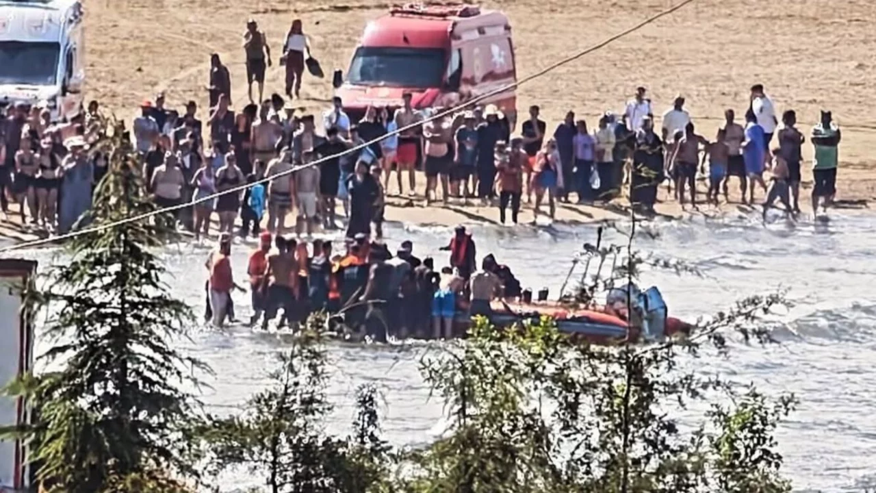 Akıntıya kapılan çocukları kurtarmak istedi, kendi canında oldu...