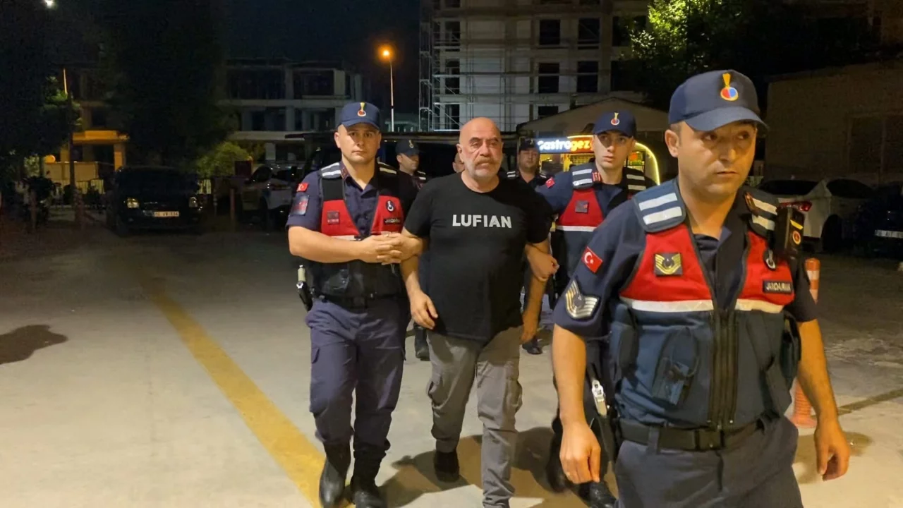 Bursa'da uyuşturucu operasyonu! &Uuml;nl&uuml; y&ouml;netmen de g&ouml;zaltına alındı...