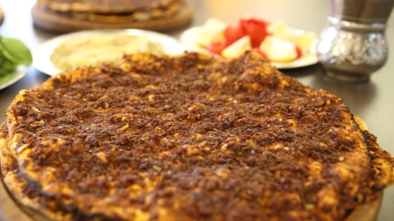 Bakanlık ifşa etti! Bursa'daki lahmacuncuda şoke eden tespit