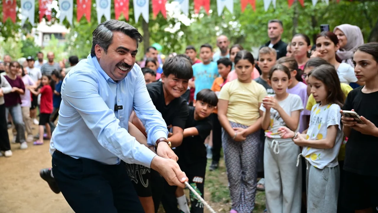 Yıldırım'da &ccedil;ocukların neşesi sokağa taştı