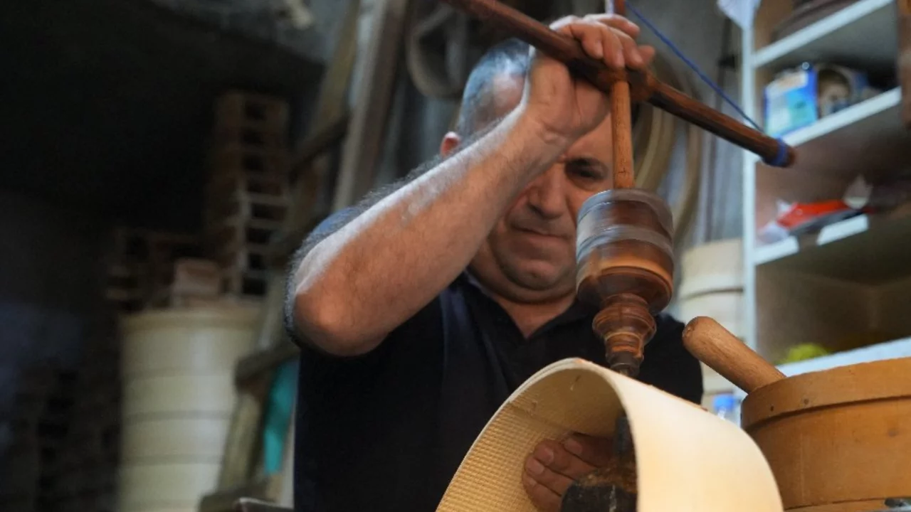 30 yıldan beri bu işi yapıyor! G&uuml;nl&uuml;k 2 bin lira teklif ediyor &ccedil;alışacak iş&ccedil;i bulamıyor
