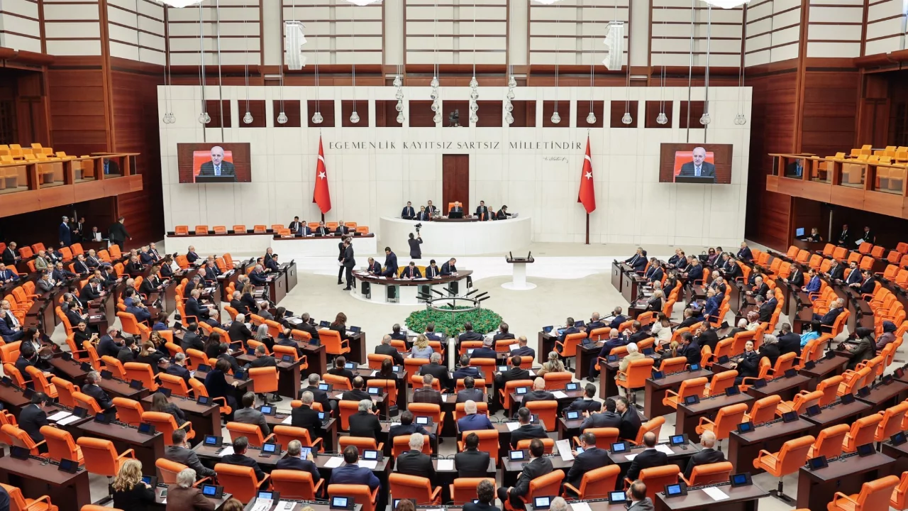 TBMM'de Kıbrıs gerilimi! AK Parti ile İYİ Parti arasında dikkat çeken 'Mavi Vatan' tartışması