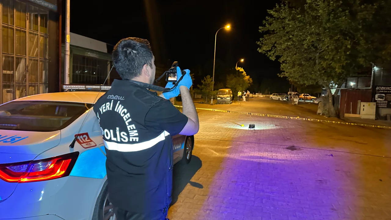 Esnaf kavgası değil adeta meydana savaşı! 13 yaralı var...