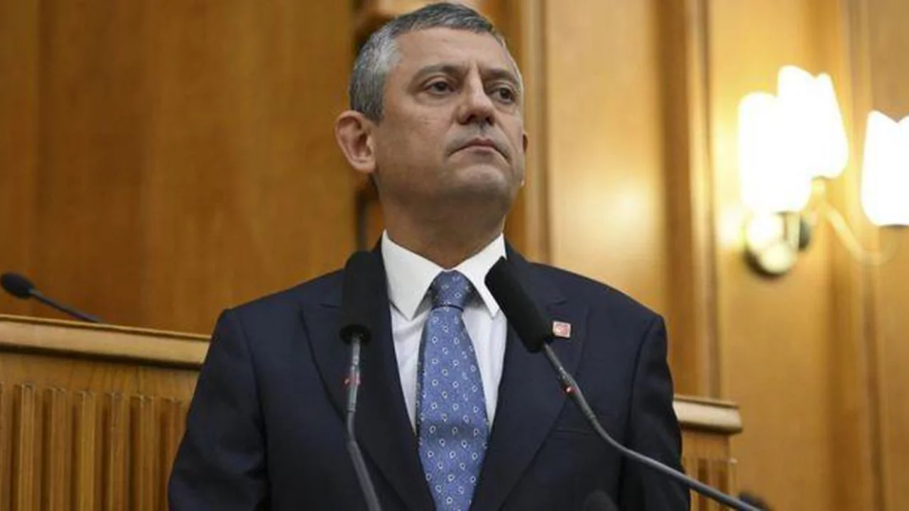 &Ouml;zg&uuml;r &Ouml;zel yeni parti ismi ne? &Ouml;zg&uuml;r &Ouml;zel yeni parti logosu belli oldu mu?