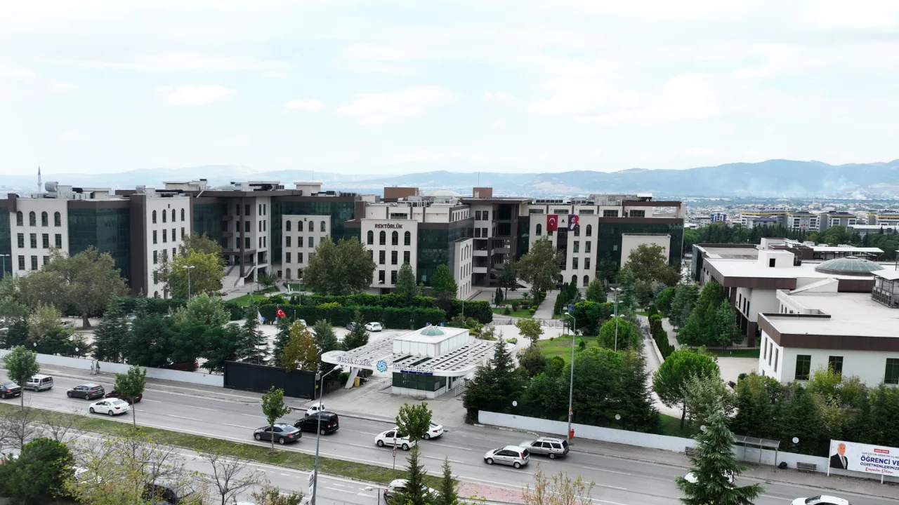 BTÜ öğrencilerine TÜBİTAK destekli büyük fırsat! Geleceğin mühendisleri proje yazmayı öğrenecek