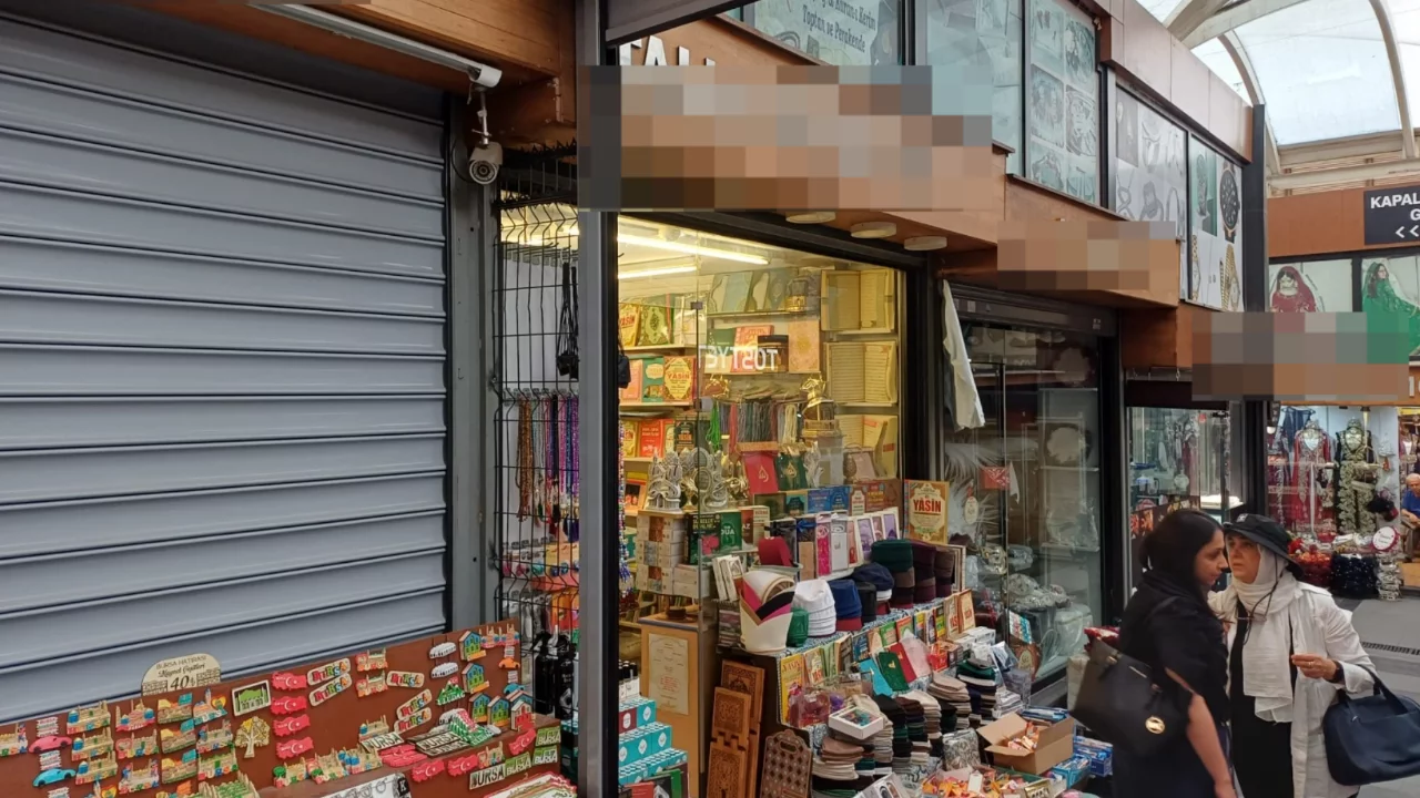 Bursa'nın tarihi &ccedil;arşısında bir devir kapandı! Son esnaf da vefat edince hepsi bitti