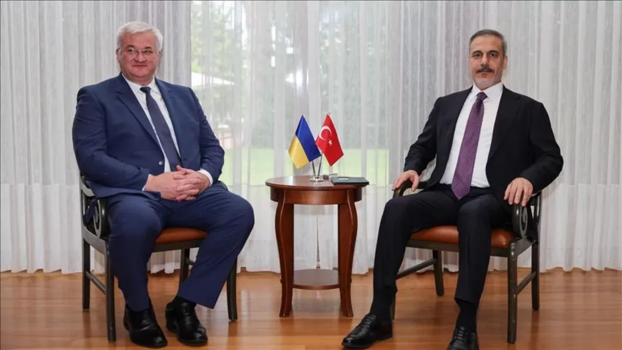 Bakan Fidan, Ukraynalı mevkidaşı Sibiha ile g&ouml;r&uuml;şt&uuml;