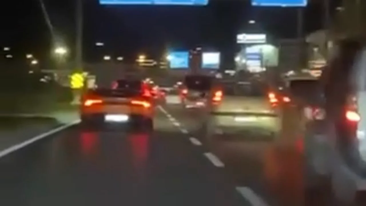 Bursa'da Lamborghini dehşeti! Makas atarken &ccedil;arptı, arkasına bile bakmadan ka&ccedil;tı