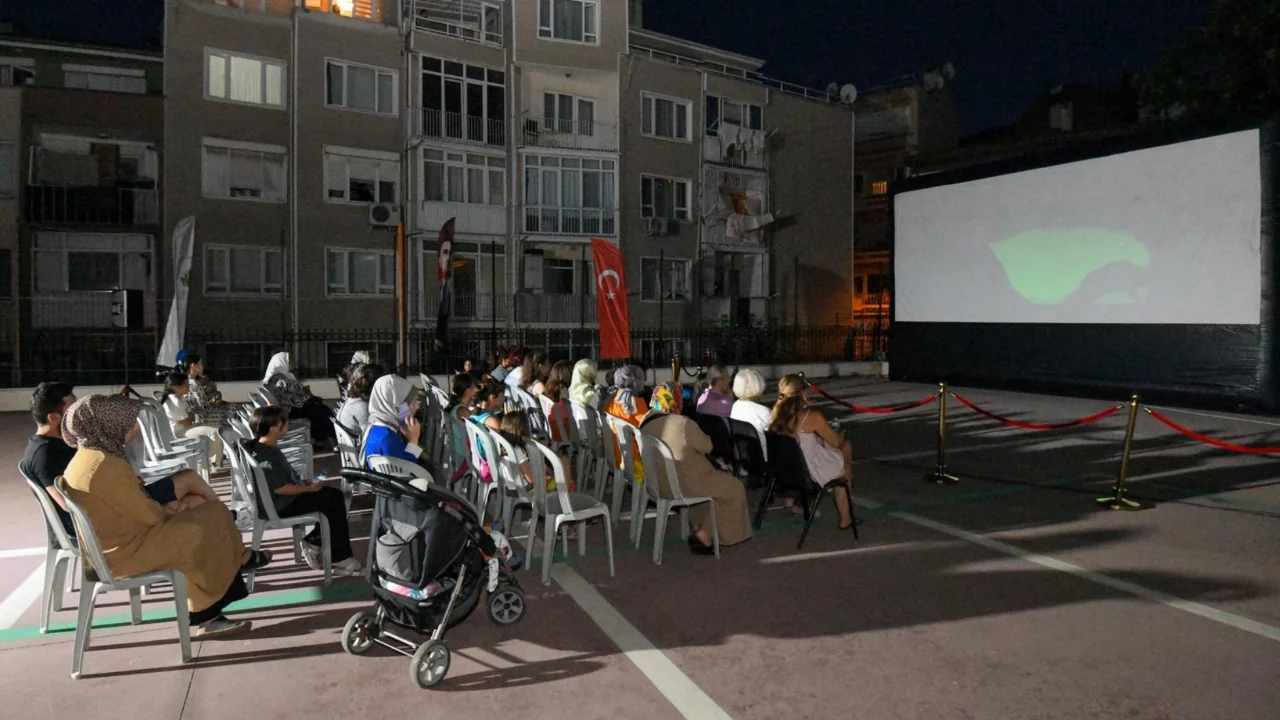 Osmangazi Belediyesi'nden yaz tatiline sinema molası
