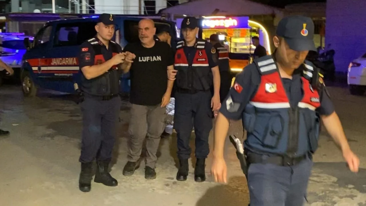 Bursa'da g&ouml;zaltına alınmıştı! &Uuml;nl&uuml; y&ouml;netmenden olay yaratan a&ccedil;ıklama..."Her şeyi &ouml;ğreneceksiniz"