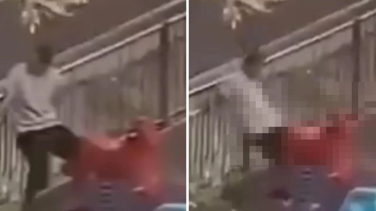 &Ccedil;ocuk parkında skandal! &Ouml;nce etrafını kola&ccedil;an etti, sonra...