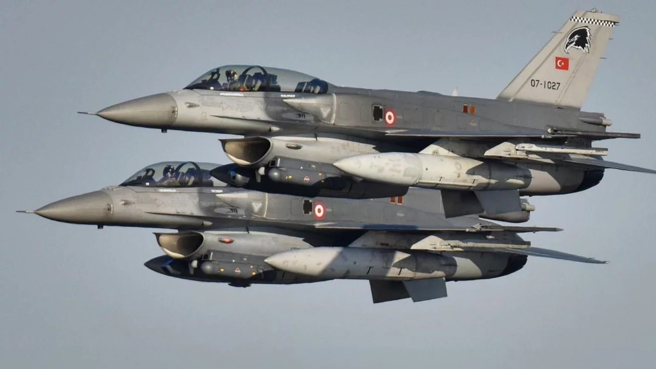 Kritik g&ouml;rev NATO'dan geldi! T&uuml;rk F-16'lar alarm durumuna ge&ccedil;iyor