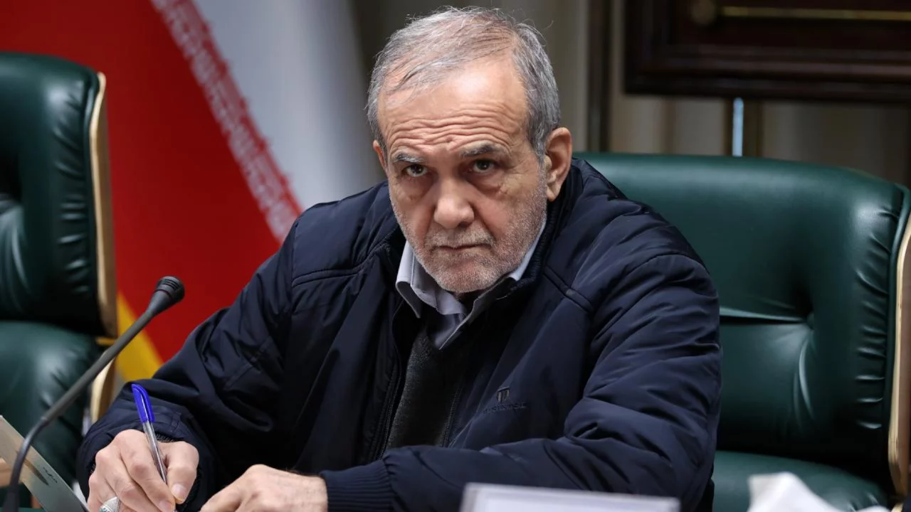 ABD saldırılarının ardından İran'da yeniden inşa s&uuml;reci başladı