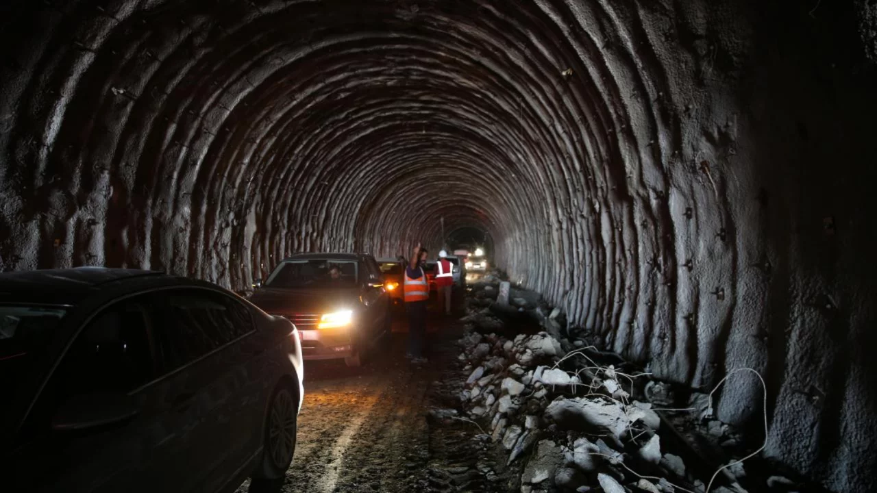 Tatvan Çevre Yolu için geri sayım başladı! Dev proje 2027'de hizmete açılacak