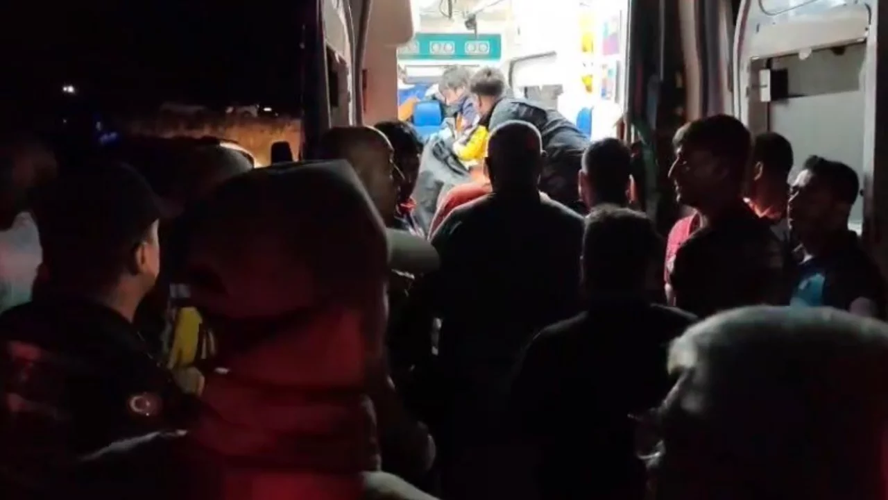 Hazar G&ouml;l&uuml;'nde y&uuml;rek burkan olay! Serinlemek i&ccedil;in girdiği suda hayatını kaybetti
