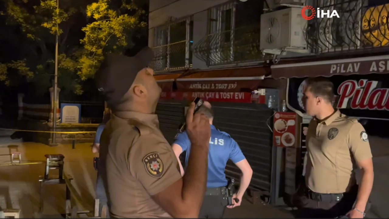 Bursa'nın en işlek sokağında gece yarısı dehşeti! Evi kurşun yağmuruna tuttular...