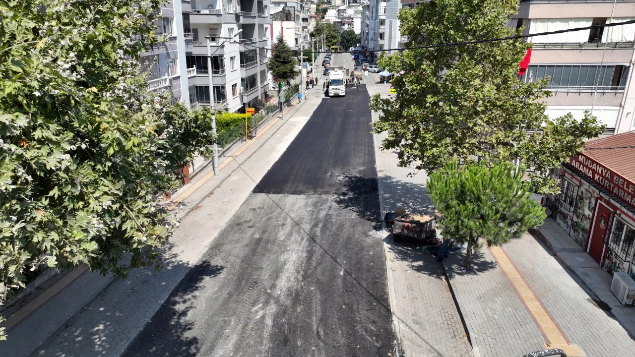 Mudanya'da b&uuml;y&uuml;k d&ouml;n&uuml;ş&uuml;m başladı! Yıllardır bekleyen yollar yenileniyor
